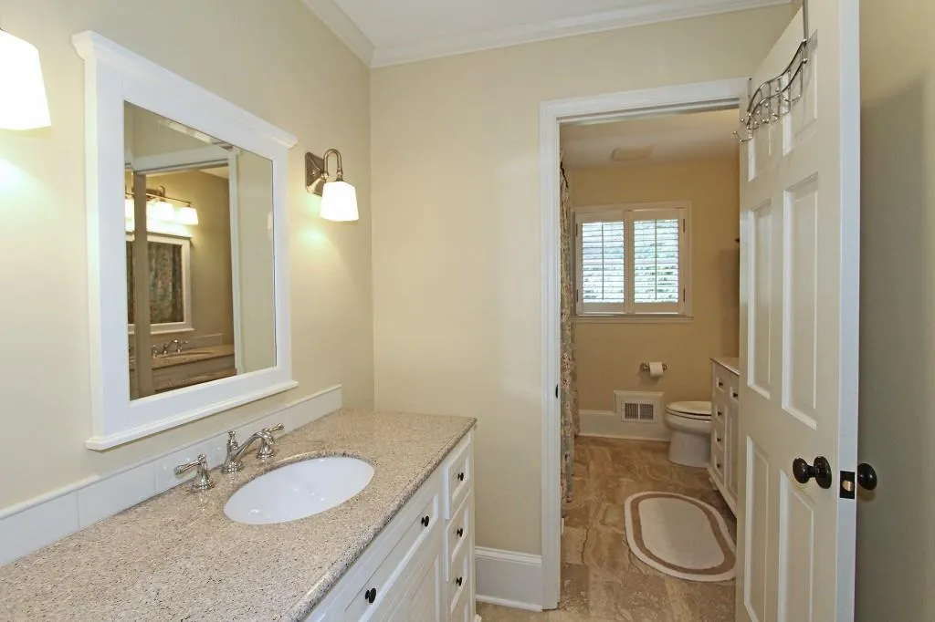 6250 River Shore Parkway, Sandy Springs, Georgia 30328, 4 Bedrooms Bedrooms, ,3 BathroomsBathrooms,Residential,Sold,6250 River Shore Parkway,5690313