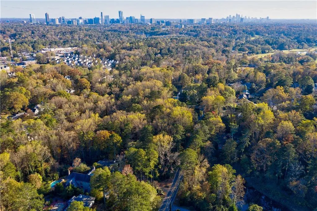 4645 Lake Forrest Drive, Sandy Springs, Georgia 30342, 3 Bedrooms Bedrooms, ,3 BathroomsBathrooms,Residential,Sold,4645 Lake Forrest Drive,6809961