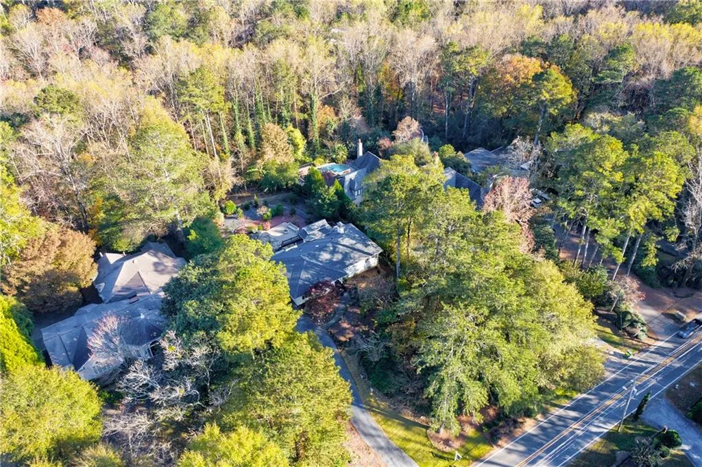 4645 Lake Forrest Drive, Sandy Springs, Georgia 30342, 3 Bedrooms Bedrooms, ,3 BathroomsBathrooms,Residential,Sold,4645 Lake Forrest Drive,6809961