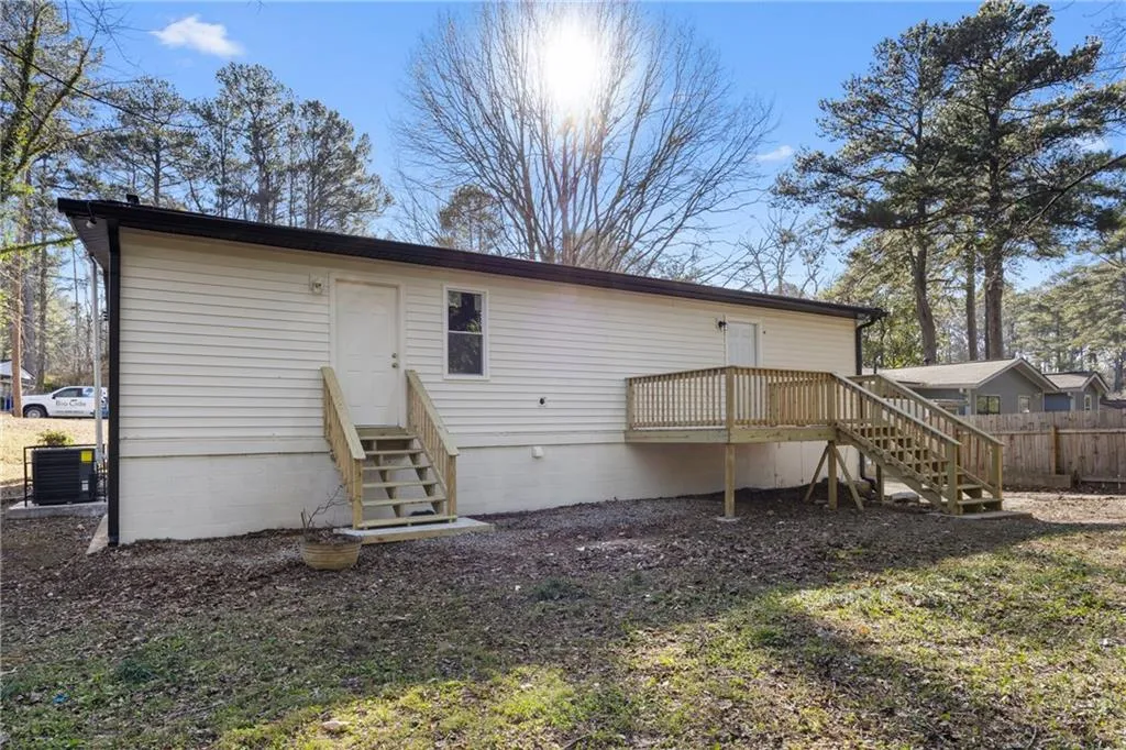 2529 Dale Creek Drive Nw, Atlanta, Georgia 30318, 4 Bedrooms Bedrooms, ,2 BathroomsBathrooms,Residential,For Sale,2529 Dale Creek Drive Nw,7561200