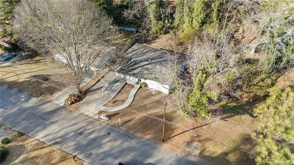 2529 Dale Creek Drive Nw, Atlanta, Georgia 30318, 4 Bedrooms Bedrooms, ,2 BathroomsBathrooms,Residential,For Sale,2529 Dale Creek Drive Nw,7561200