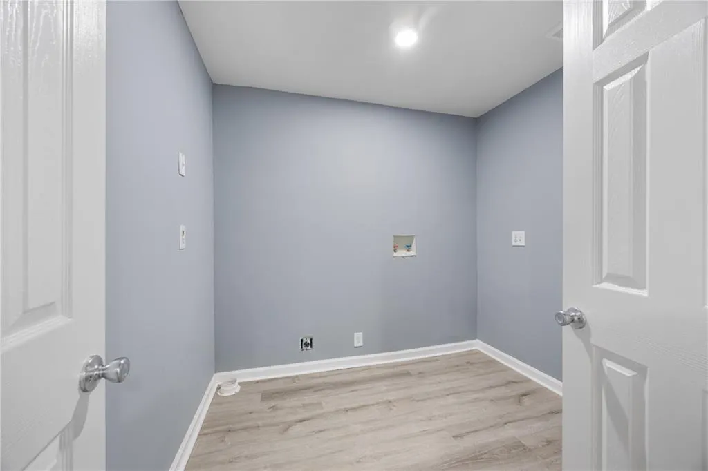 2529 Dale Creek Drive Nw, Atlanta, Georgia 30318, 4 Bedrooms Bedrooms, ,2 BathroomsBathrooms,Residential,For Sale,2529 Dale Creek Drive Nw,7561200