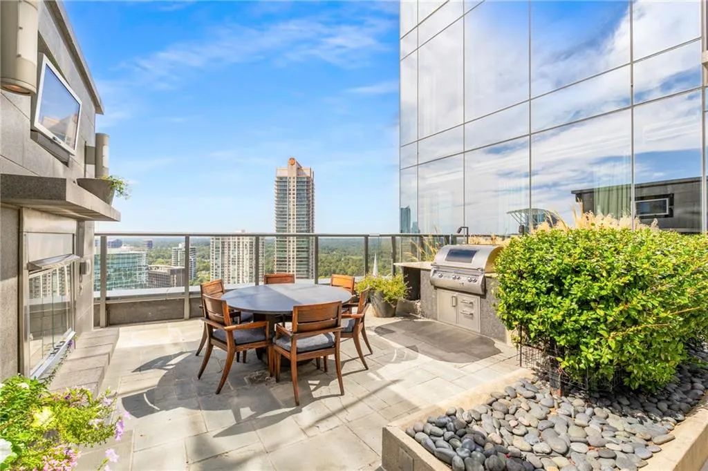 3630 Peachtree Road Ne Unit 2404, Atlanta, Georgia 30326, 2 Bedrooms Bedrooms, ,2 BathroomsBathrooms,Residential,For Sale,3630 Peachtree Road Ne Unit 2404,7665165