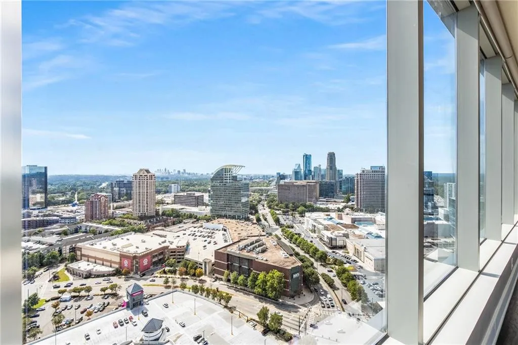 3630 Peachtree Road Ne Unit 2404, Atlanta, Georgia 30326, 2 Bedrooms Bedrooms, ,2 BathroomsBathrooms,Residential,For Sale,3630 Peachtree Road Ne Unit 2404,7665165