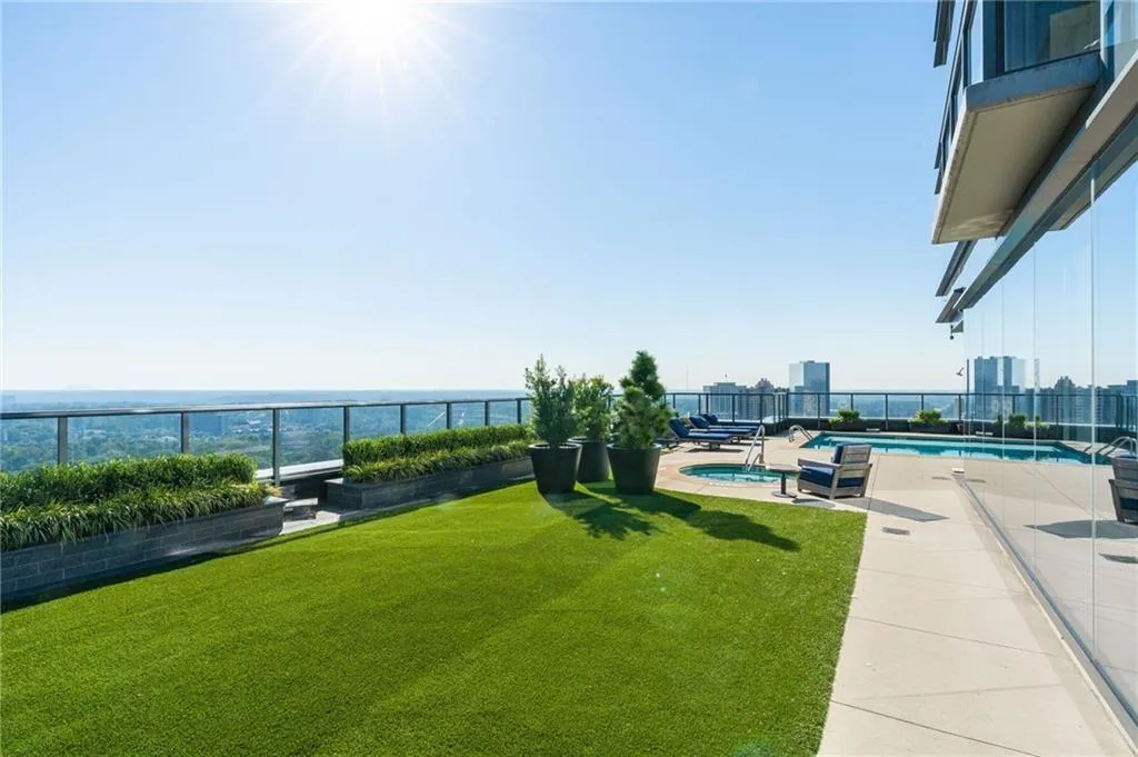 3630 Peachtree Road Ne Unit 2404, Atlanta, Georgia 30326, 2 Bedrooms Bedrooms, ,2 BathroomsBathrooms,Residential,For Sale,3630 Peachtree Road Ne Unit 2404,7665165