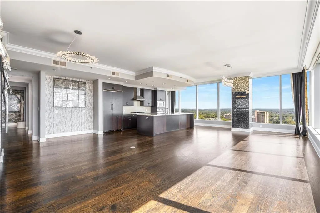3630 Peachtree Road Ne Unit 2404, Atlanta, Georgia 30326, 2 Bedrooms Bedrooms, ,2 BathroomsBathrooms,Residential,For Sale,3630 Peachtree Road Ne Unit 2404,7665165