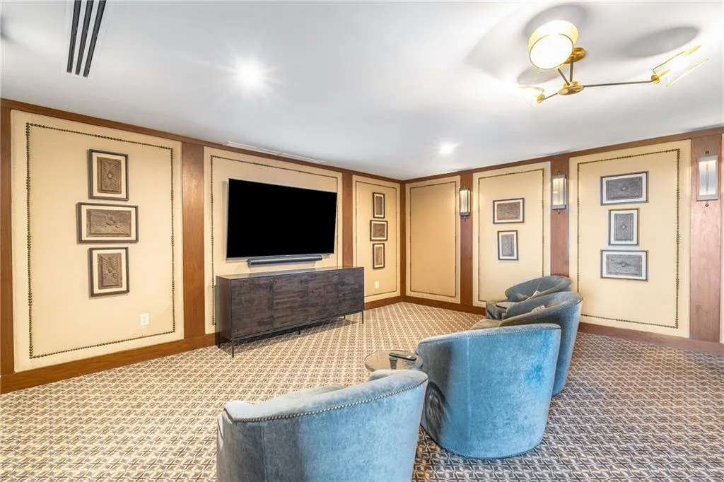 3630 Peachtree Road Ne Unit 2404, Atlanta, Georgia 30326, 2 Bedrooms Bedrooms, ,2 BathroomsBathrooms,Residential,For Sale,3630 Peachtree Road Ne Unit 2404,7665165
