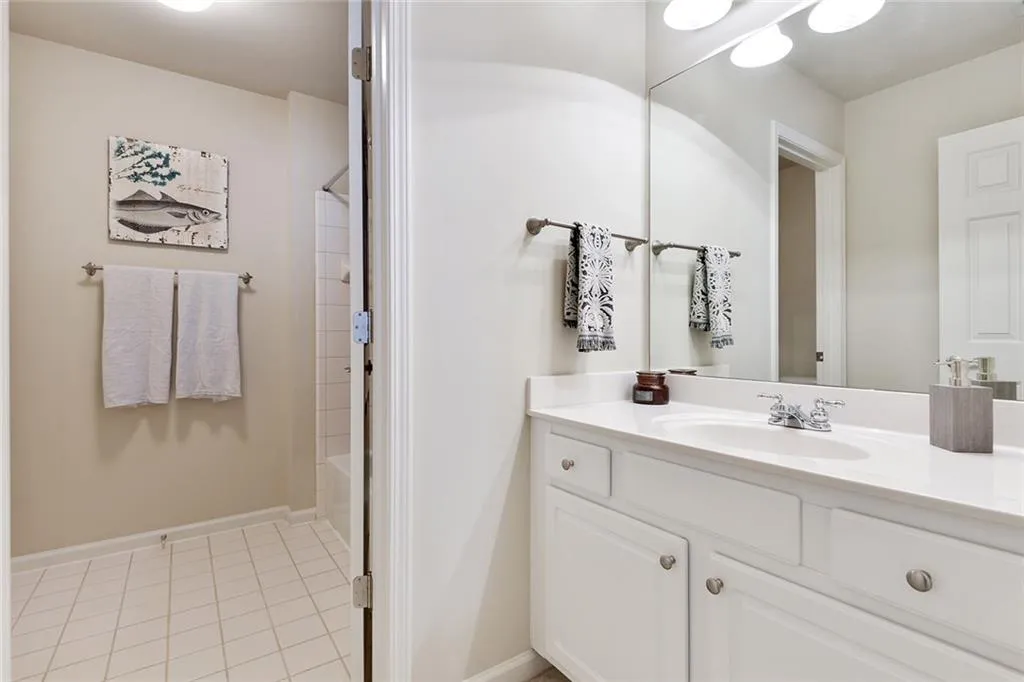 200 Mystic Court, Atlanta, Georgia 30342, 3 Bedrooms Bedrooms, ,3 BathroomsBathrooms,Residential,Sold,200 Mystic Court,6023952