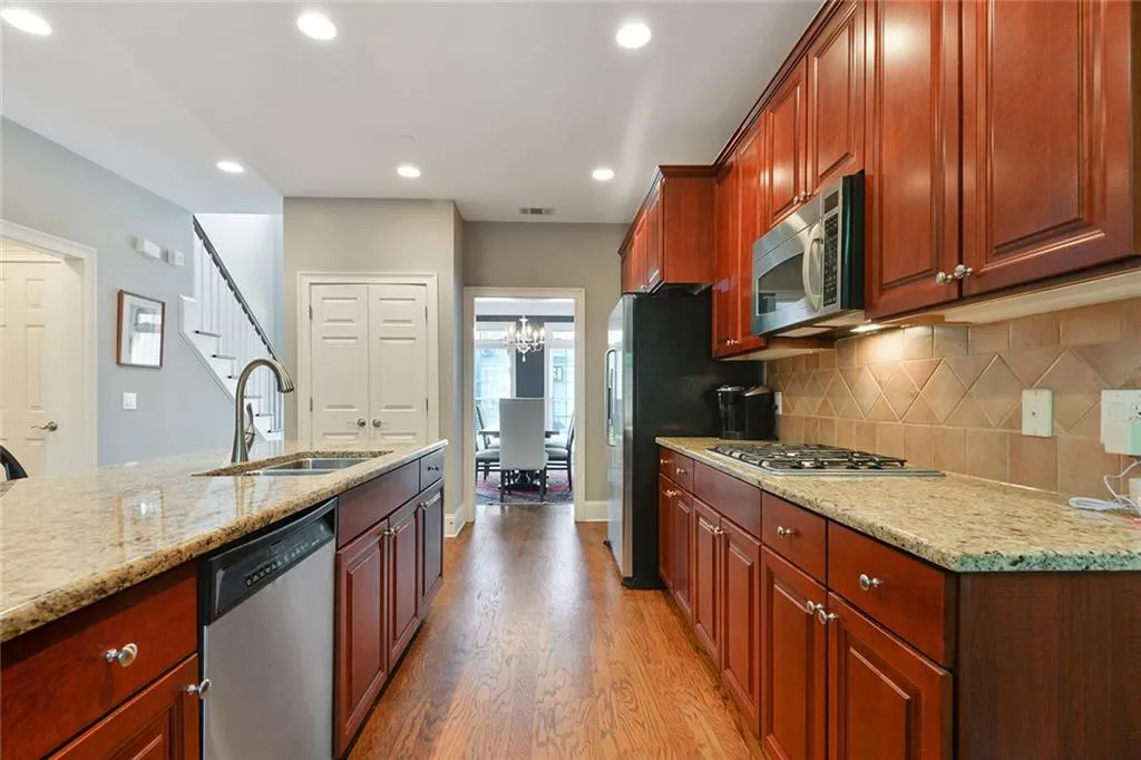 200 Mystic Court, Atlanta, Georgia 30342, 3 Bedrooms Bedrooms, ,3 BathroomsBathrooms,Residential,Sold,200 Mystic Court,6023952