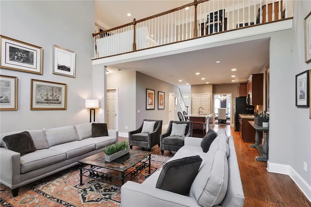 200 Mystic Court, Atlanta, Georgia 30342, 3 Bedrooms Bedrooms, ,3 BathroomsBathrooms,Residential,Sold,200 Mystic Court,6023952