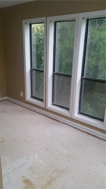 9400 Roberts Drive Unit 6r, Atlanta, Georgia 30350, 1 Bedroom Bedrooms, ,1 BathroomBathrooms,Residential,Sold,9400 Roberts Drive Unit 6r,5879415