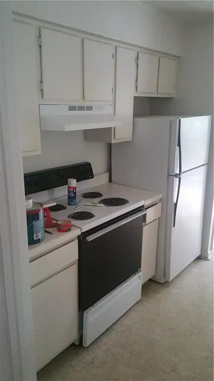 9400 Roberts Drive Unit 6r, Atlanta, Georgia 30350, 1 Bedroom Bedrooms, ,1 BathroomBathrooms,Residential,Sold,9400 Roberts Drive Unit 6r,5879415