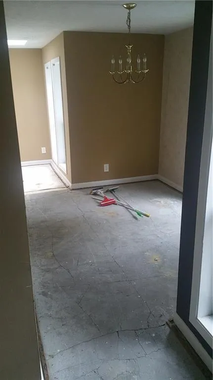 9400 Roberts Drive Unit 6r, Atlanta, Georgia 30350, 1 Bedroom Bedrooms, ,1 BathroomBathrooms,Residential,Sold,9400 Roberts Drive Unit 6r,5879415