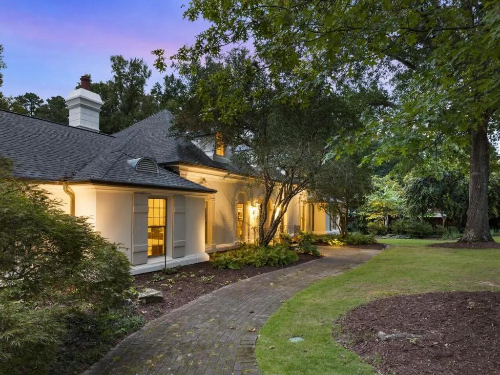 6300 Riverwood Drive, Sandy Springs, Georgia 30328, 5 Bedrooms Bedrooms, ,5 BathroomsBathrooms,Residential,Sold,6300 Riverwood Drive,6788238