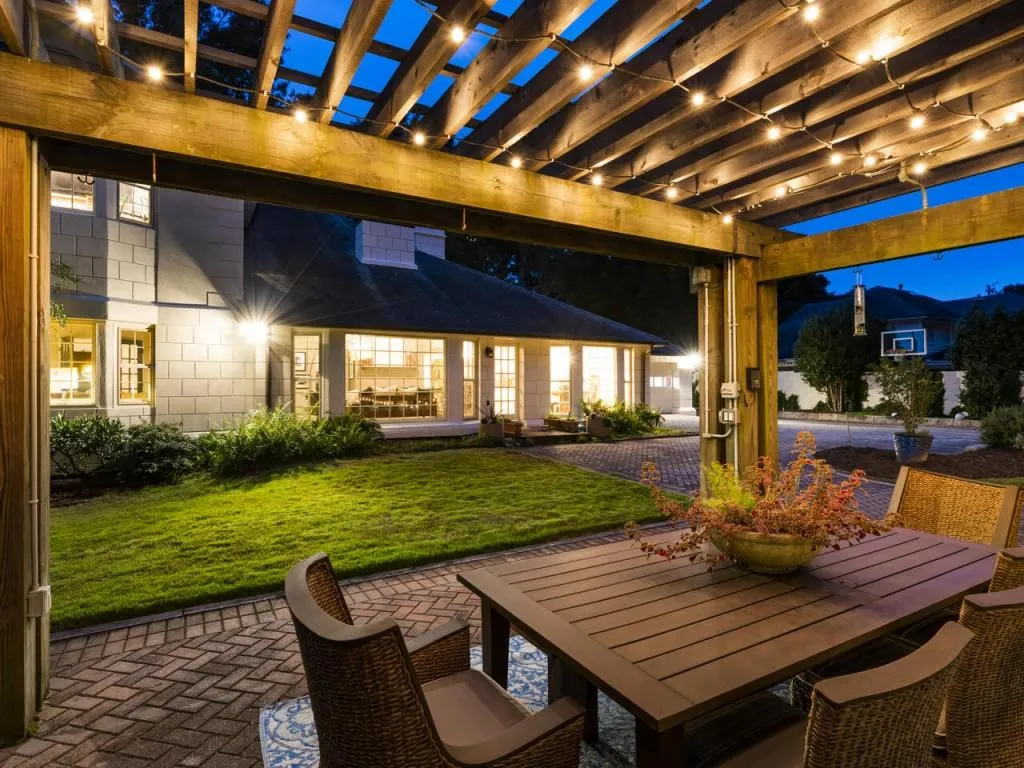 6300 Riverwood Drive, Sandy Springs, Georgia 30328, 5 Bedrooms Bedrooms, ,5 BathroomsBathrooms,Residential,Sold,6300 Riverwood Drive,6788238