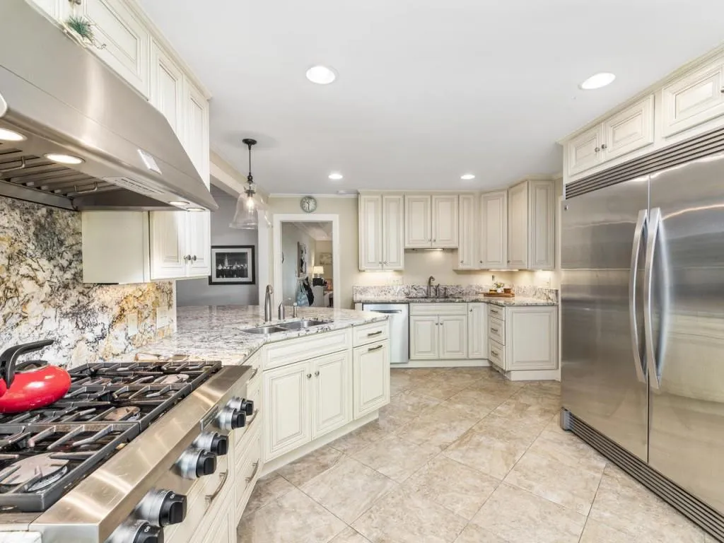 6300 Riverwood Drive, Sandy Springs, Georgia 30328, 5 Bedrooms Bedrooms, ,5 BathroomsBathrooms,Residential,Sold,6300 Riverwood Drive,6788238