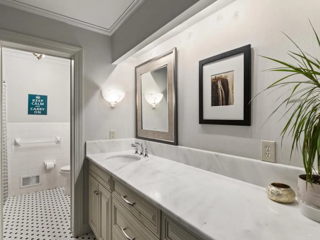 6300 Riverwood Drive, Sandy Springs, Georgia 30328, 5 Bedrooms Bedrooms, ,5 BathroomsBathrooms,Residential,Sold,6300 Riverwood Drive,6788238