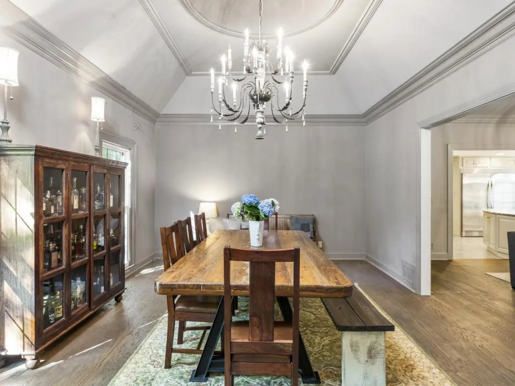 6300 Riverwood Drive, Sandy Springs, Georgia 30328, 5 Bedrooms Bedrooms, ,5 BathroomsBathrooms,Residential,Sold,6300 Riverwood Drive,6788238