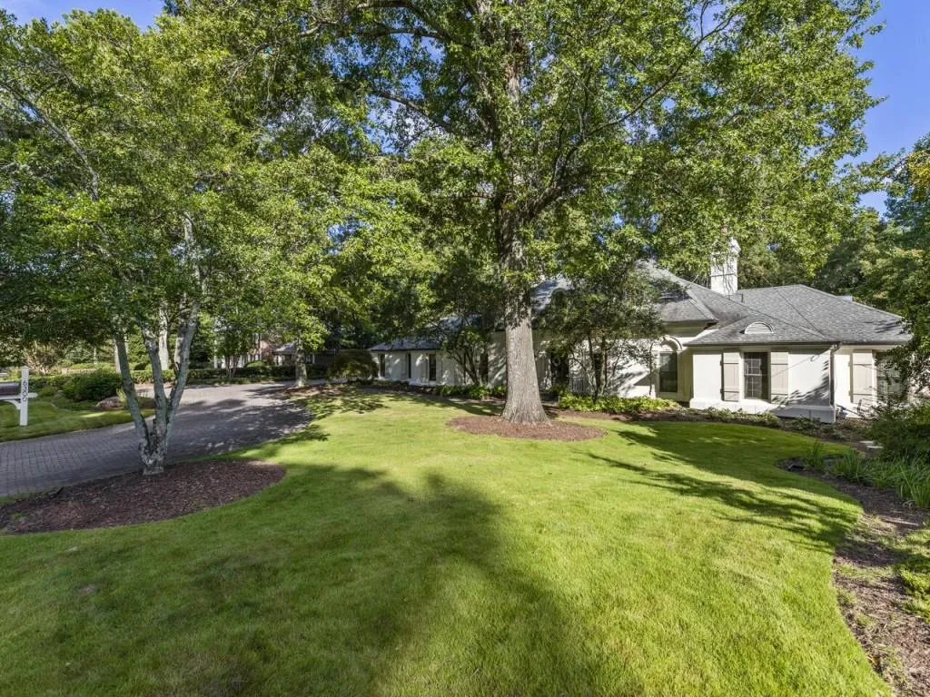 6300 Riverwood Drive, Sandy Springs, Georgia 30328, 5 Bedrooms Bedrooms, ,5 BathroomsBathrooms,Residential,Sold,6300 Riverwood Drive,6788238