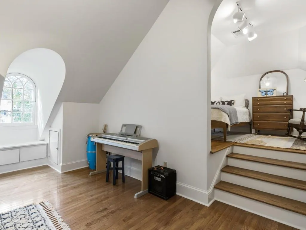 6300 Riverwood Drive, Sandy Springs, Georgia 30328, 5 Bedrooms Bedrooms, ,5 BathroomsBathrooms,Residential,Sold,6300 Riverwood Drive,6788238