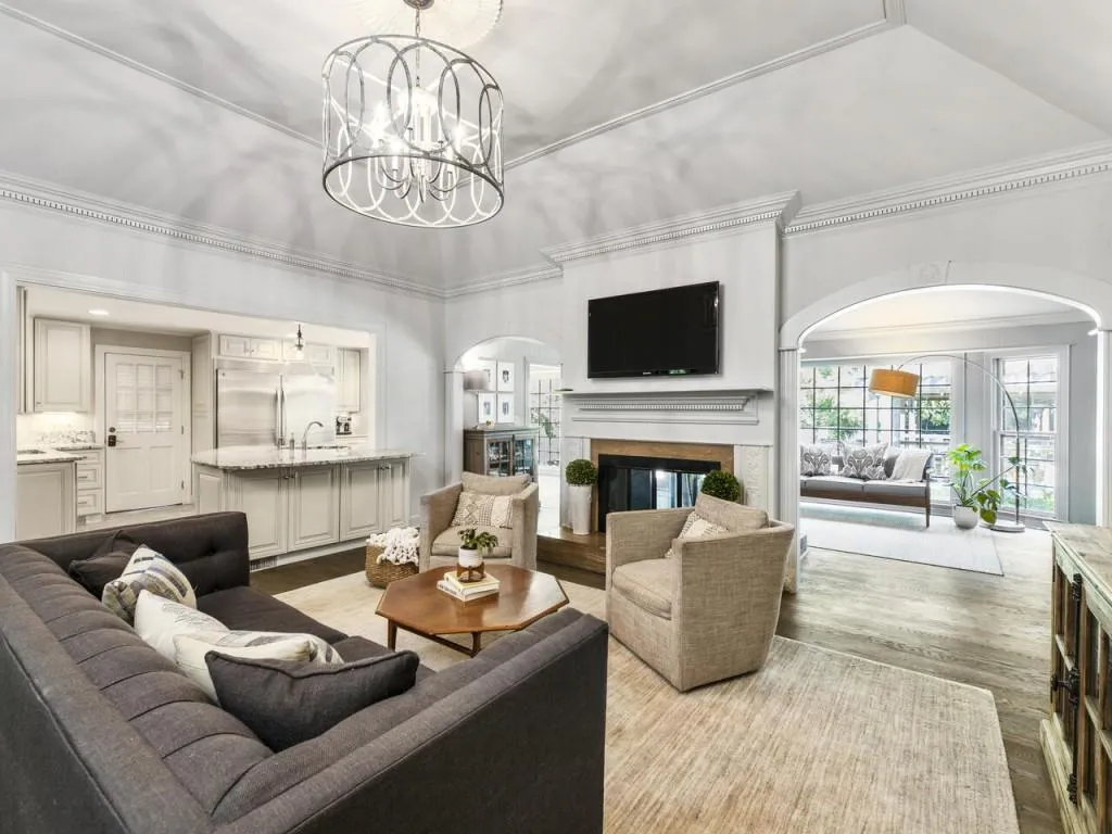 6300 Riverwood Drive, Sandy Springs, Georgia 30328, 5 Bedrooms Bedrooms, ,5 BathroomsBathrooms,Residential,Sold,6300 Riverwood Drive,6788238