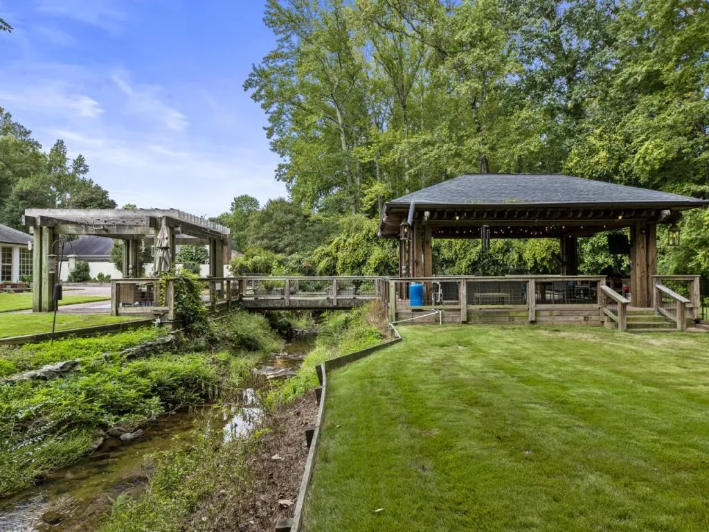 6300 Riverwood Drive, Sandy Springs, Georgia 30328, 5 Bedrooms Bedrooms, ,5 BathroomsBathrooms,Residential,Sold,6300 Riverwood Drive,6788238