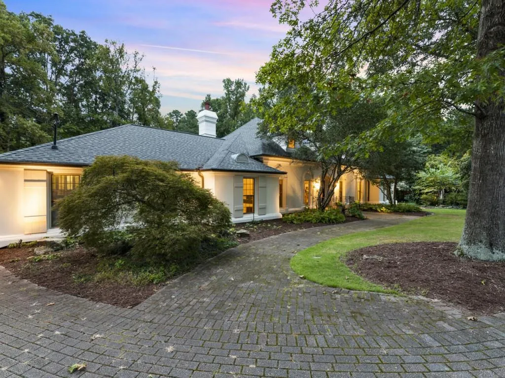 6300 Riverwood Drive, Sandy Springs, Georgia 30328, 5 Bedrooms Bedrooms, ,5 BathroomsBathrooms,Residential,Sold,6300 Riverwood Drive,6788238