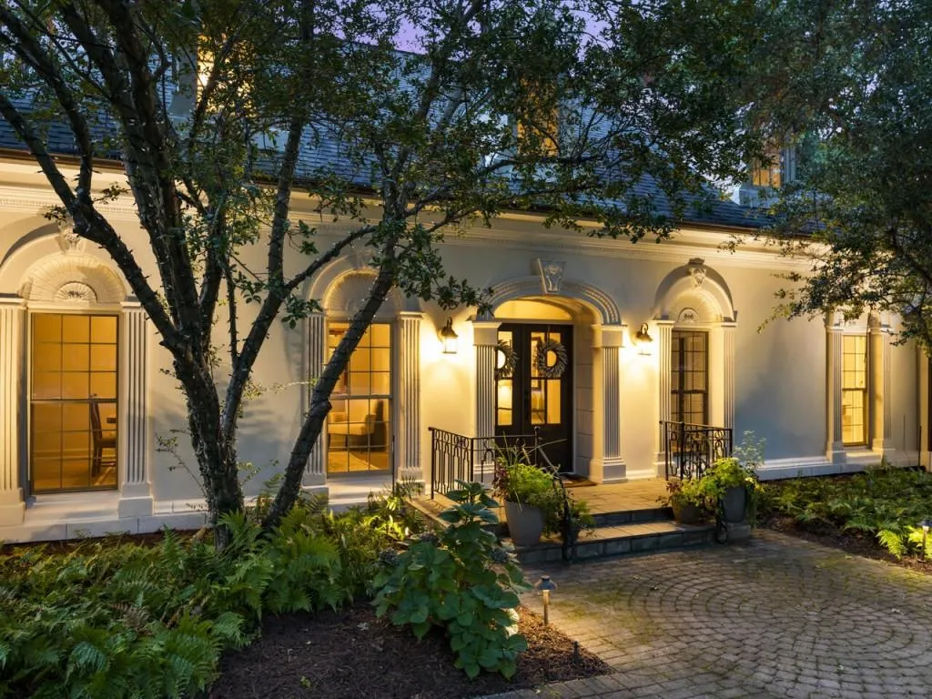 6300 Riverwood Drive, Sandy Springs, Georgia 30328, 5 Bedrooms Bedrooms, ,5 BathroomsBathrooms,Residential,Sold,6300 Riverwood Drive,6788238