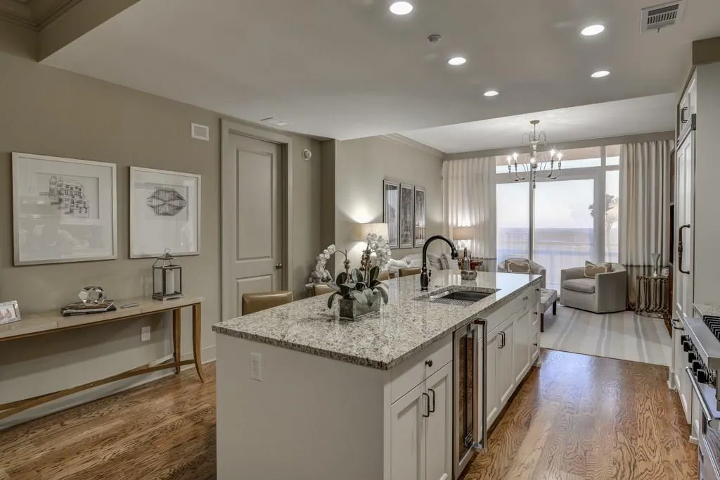 3630 Peachtree Road Ne Unit 1905, Atlanta, Georgia 30326, 2 Bedrooms Bedrooms, ,2 BathroomsBathrooms,Residential,Sold,3630 Peachtree Road Ne Unit 1905,5684741