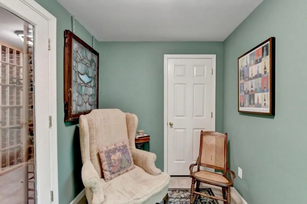 7265 Chattahoochee Bluff Drive, Sandy Springs, Georgia 30350, 4 Bedrooms Bedrooms, ,3 BathroomsBathrooms,Residential,Sold,7265 Chattahoochee Bluff Drive,7478222