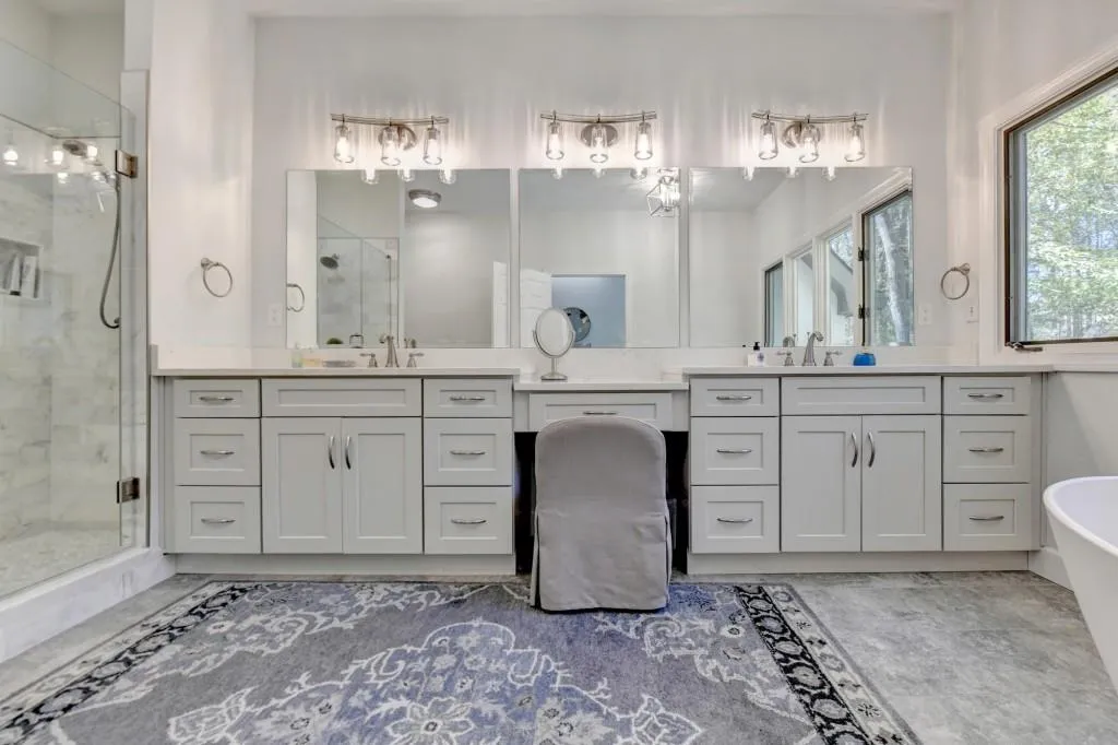 7265 Chattahoochee Bluff Drive, Sandy Springs, Georgia 30350, 4 Bedrooms Bedrooms, ,3 BathroomsBathrooms,Residential,Sold,7265 Chattahoochee Bluff Drive,7478222