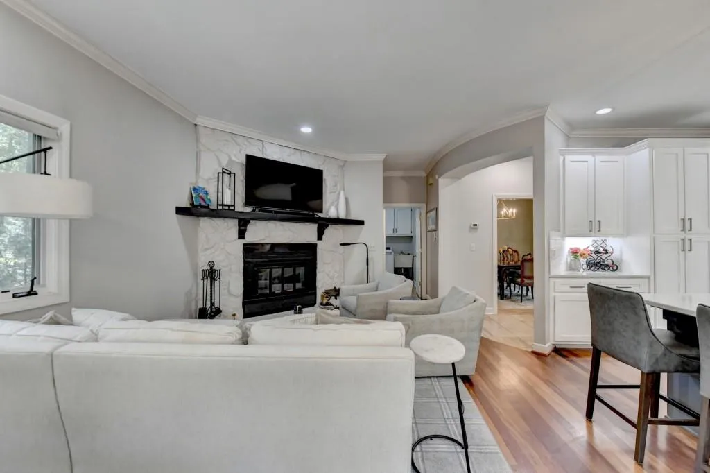 7265 Chattahoochee Bluff Drive, Sandy Springs, Georgia 30350, 4 Bedrooms Bedrooms, ,3 BathroomsBathrooms,Residential,Sold,7265 Chattahoochee Bluff Drive,7478222