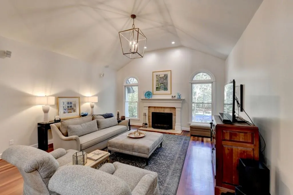 7265 Chattahoochee Bluff Drive, Sandy Springs, Georgia 30350, 4 Bedrooms Bedrooms, ,3 BathroomsBathrooms,Residential,Sold,7265 Chattahoochee Bluff Drive,7478222