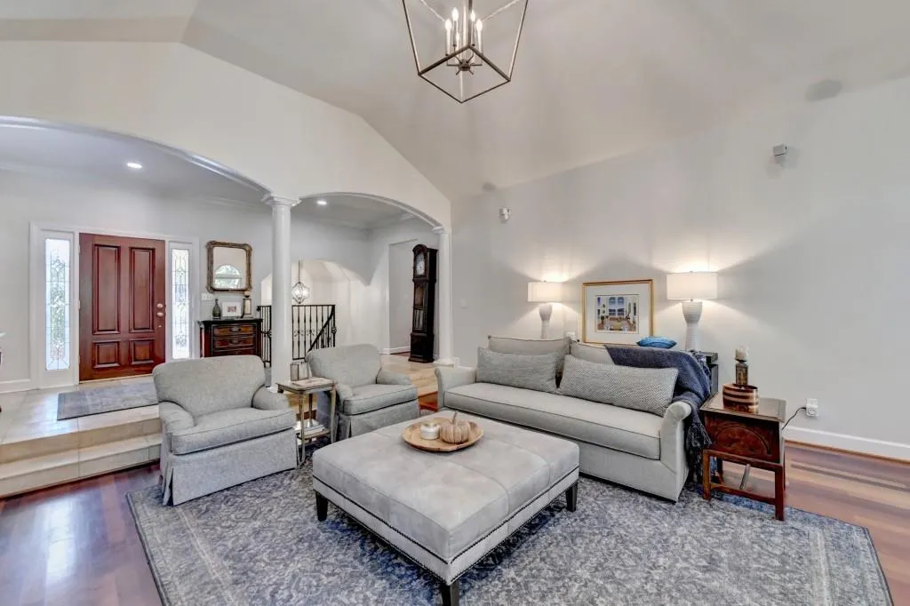 7265 Chattahoochee Bluff Drive, Sandy Springs, Georgia 30350, 4 Bedrooms Bedrooms, ,3 BathroomsBathrooms,Residential,Sold,7265 Chattahoochee Bluff Drive,7478222