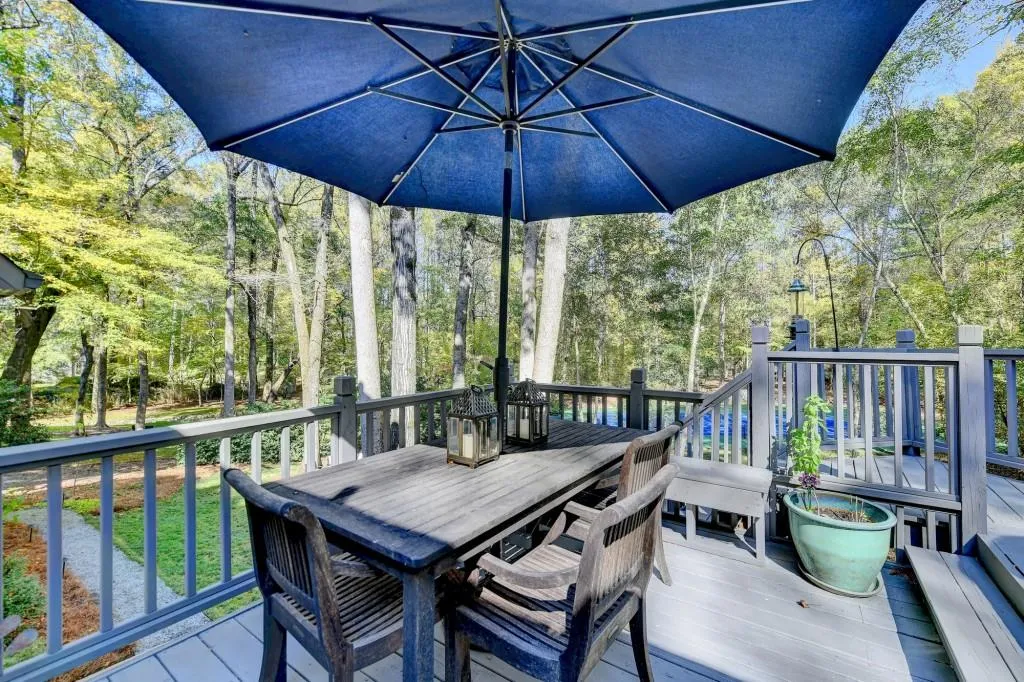 7265 Chattahoochee Bluff Drive, Sandy Springs, Georgia 30350, 4 Bedrooms Bedrooms, ,3 BathroomsBathrooms,Residential,Sold,7265 Chattahoochee Bluff Drive,7478222