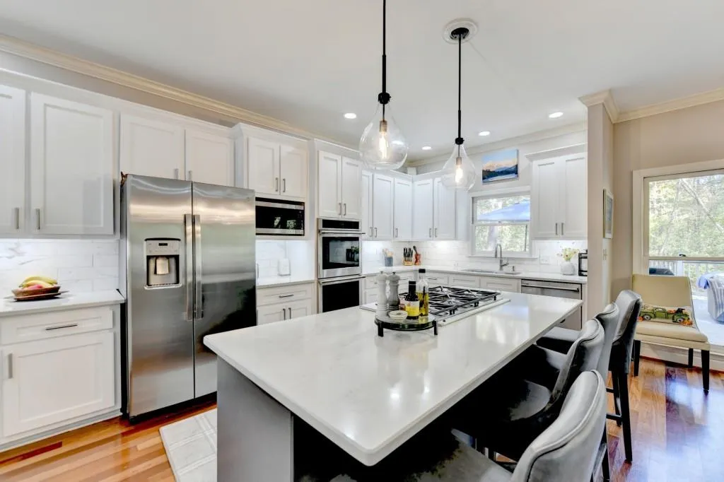 7265 Chattahoochee Bluff Drive, Sandy Springs, Georgia 30350, 4 Bedrooms Bedrooms, ,3 BathroomsBathrooms,Residential,Sold,7265 Chattahoochee Bluff Drive,7478222
