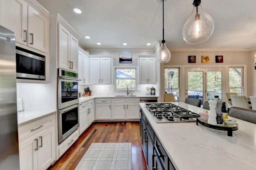 7265 Chattahoochee Bluff Drive, Sandy Springs, Georgia 30350, 4 Bedrooms Bedrooms, ,3 BathroomsBathrooms,Residential,Sold,7265 Chattahoochee Bluff Drive,7478222
