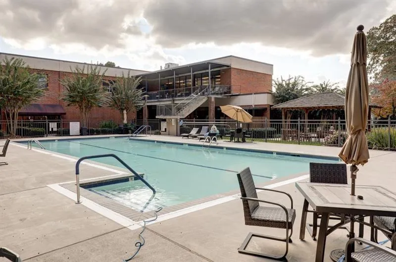 300 Ne Johnson Ferry Road Ne Unit A201, Sandy Springs, Georgia 30328, 1 Bedroom Bedrooms, ,1 BathroomBathrooms,Residential,Sold,300 Ne Johnson Ferry Road Ne Unit A201,6865473