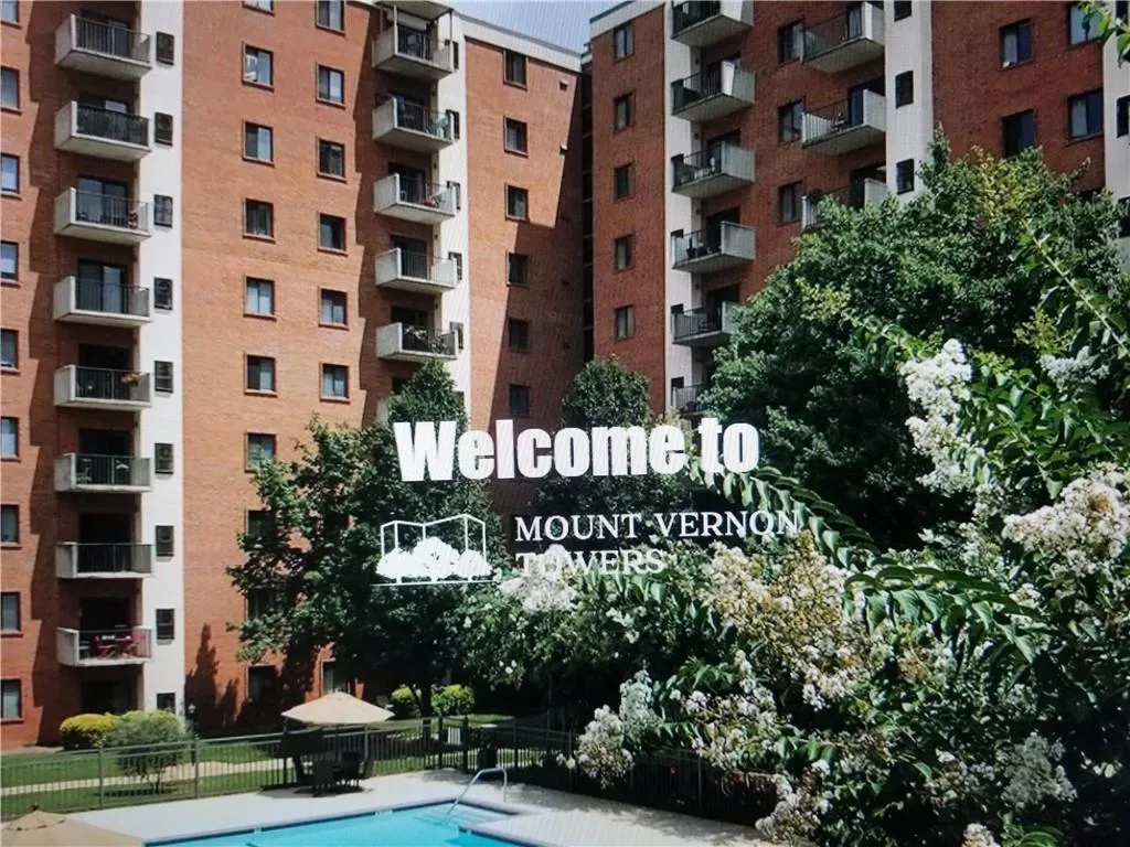 300 Ne Johnson Ferry Road Ne Unit A201, Sandy Springs, Georgia 30328, 1 Bedroom Bedrooms, ,1 BathroomBathrooms,Residential,Sold,300 Ne Johnson Ferry Road Ne Unit A201,6865473