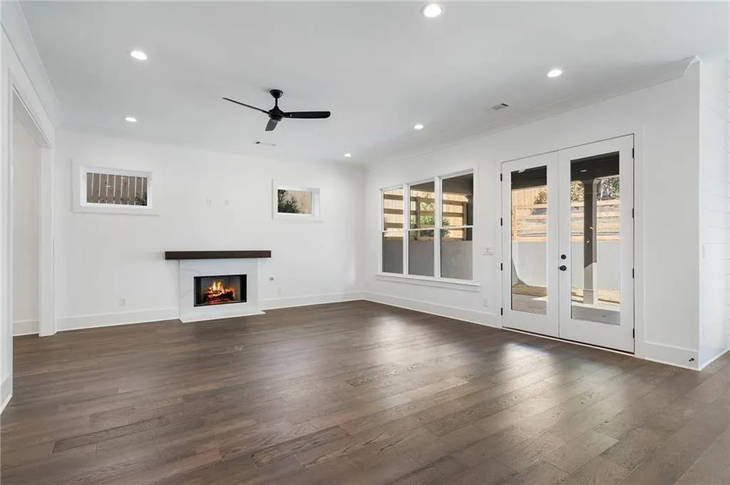 262 Green Hill Road Ne, Sandy Springs, Georgia 30342, 4 Bedrooms Bedrooms, ,3 BathroomsBathrooms,Residential,Sold,262 Green Hill Road Ne,7534064