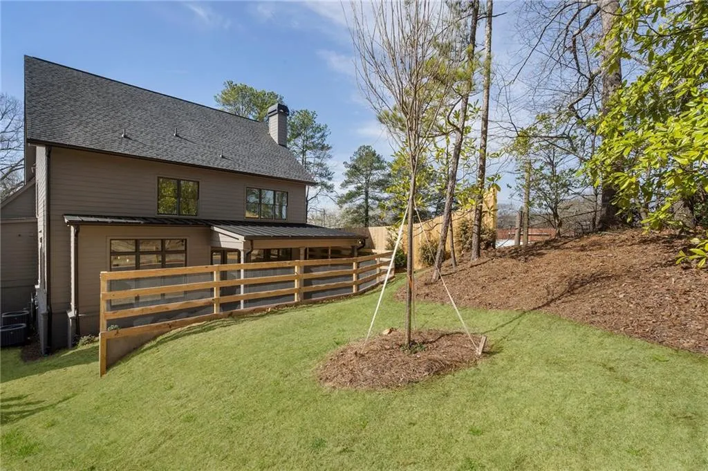 262 Green Hill Road Ne, Sandy Springs, Georgia 30342, 4 Bedrooms Bedrooms, ,3 BathroomsBathrooms,Residential,Sold,262 Green Hill Road Ne,7534064