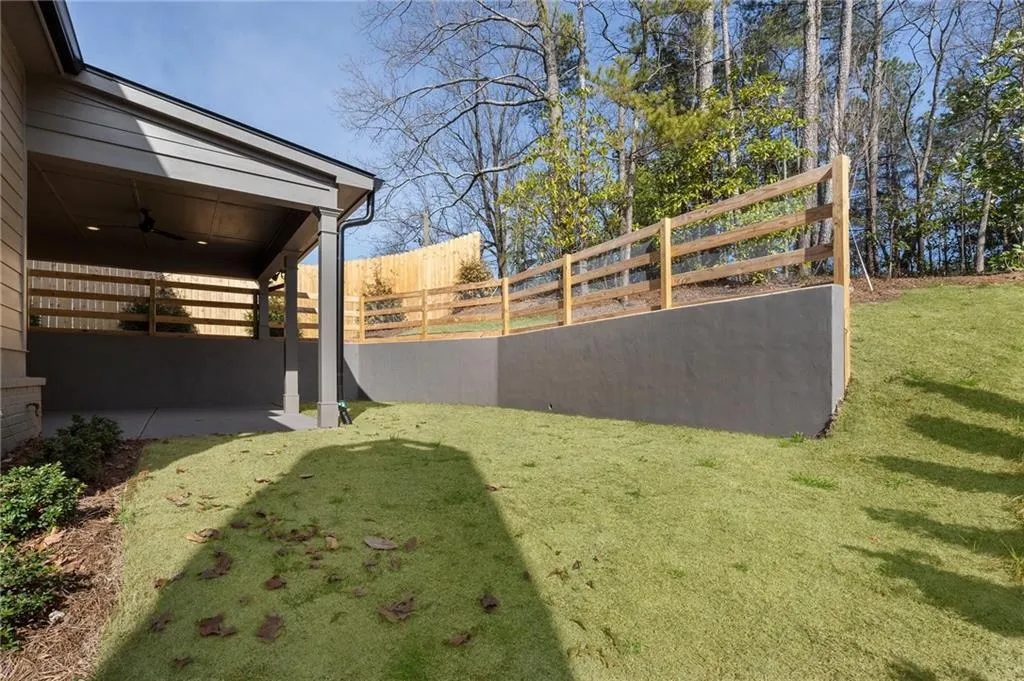 262 Green Hill Road Ne, Sandy Springs, Georgia 30342, 4 Bedrooms Bedrooms, ,3 BathroomsBathrooms,Residential,Sold,262 Green Hill Road Ne,7534064
