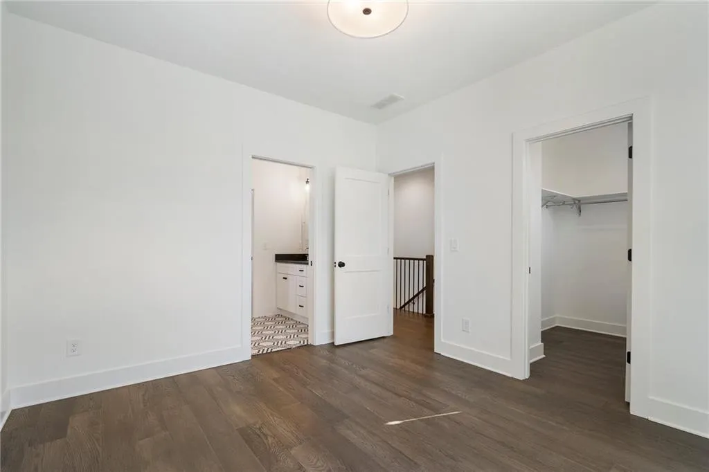 262 Green Hill Road Ne, Sandy Springs, Georgia 30342, 4 Bedrooms Bedrooms, ,3 BathroomsBathrooms,Residential,Sold,262 Green Hill Road Ne,7534064