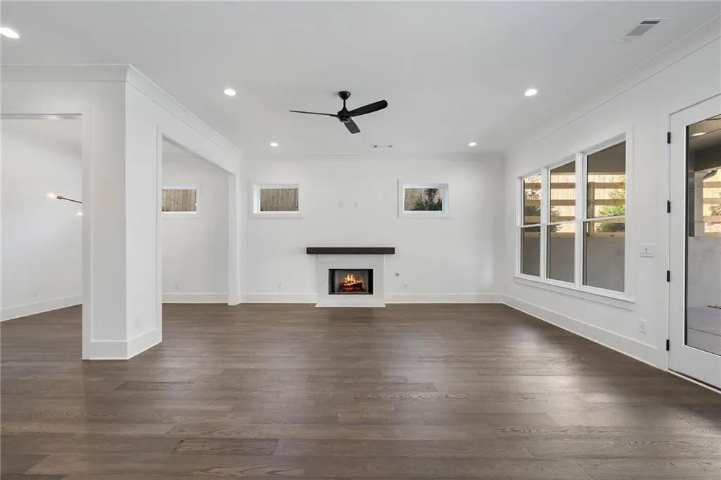 262 Green Hill Road Ne, Sandy Springs, Georgia 30342, 4 Bedrooms Bedrooms, ,3 BathroomsBathrooms,Residential,Sold,262 Green Hill Road Ne,7534064