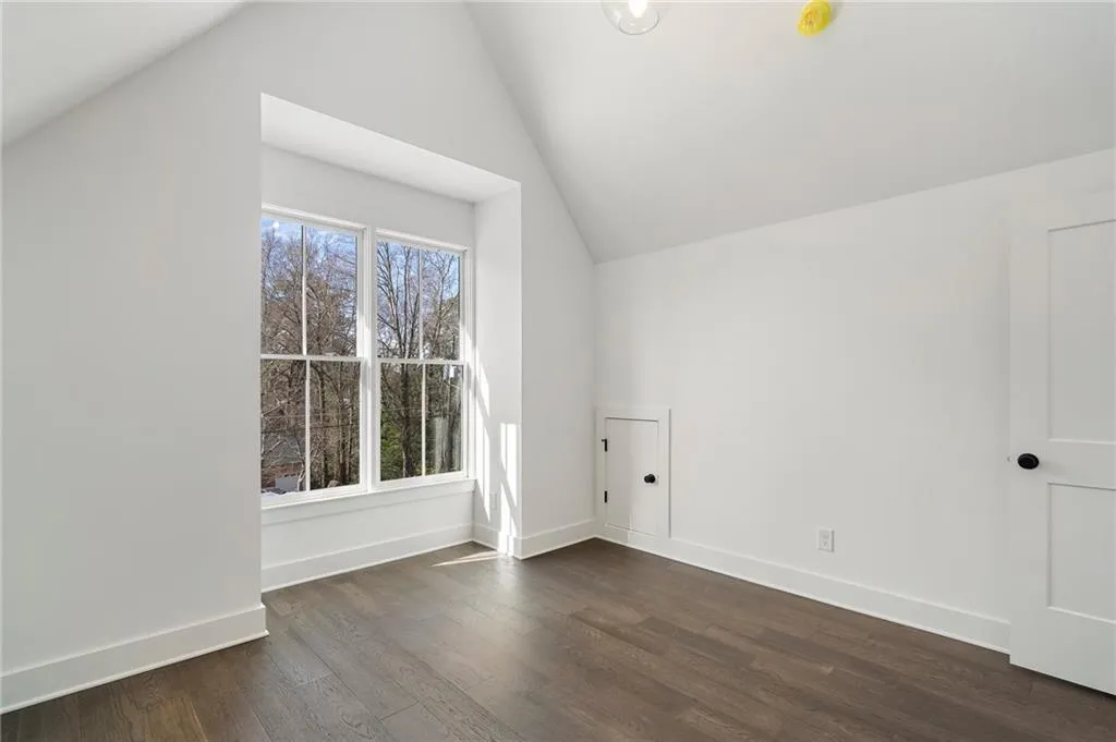 262 Green Hill Road Ne, Sandy Springs, Georgia 30342, 4 Bedrooms Bedrooms, ,3 BathroomsBathrooms,Residential,Sold,262 Green Hill Road Ne,7534064