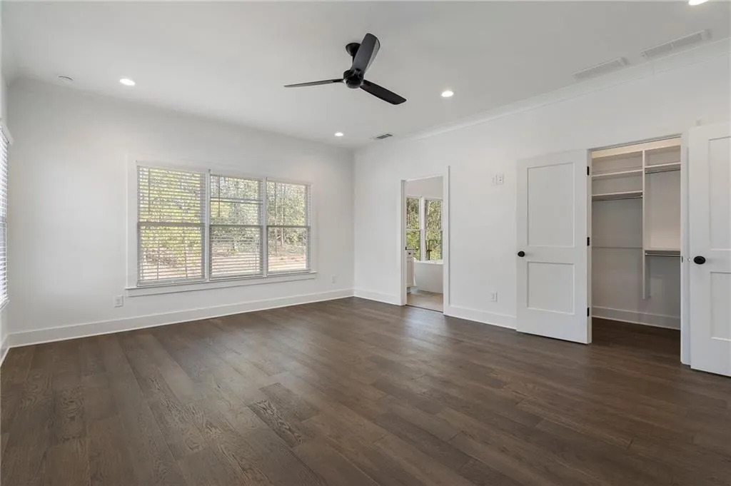 262 Green Hill Road Ne, Sandy Springs, Georgia 30342, 4 Bedrooms Bedrooms, ,3 BathroomsBathrooms,Residential,Sold,262 Green Hill Road Ne,7534064