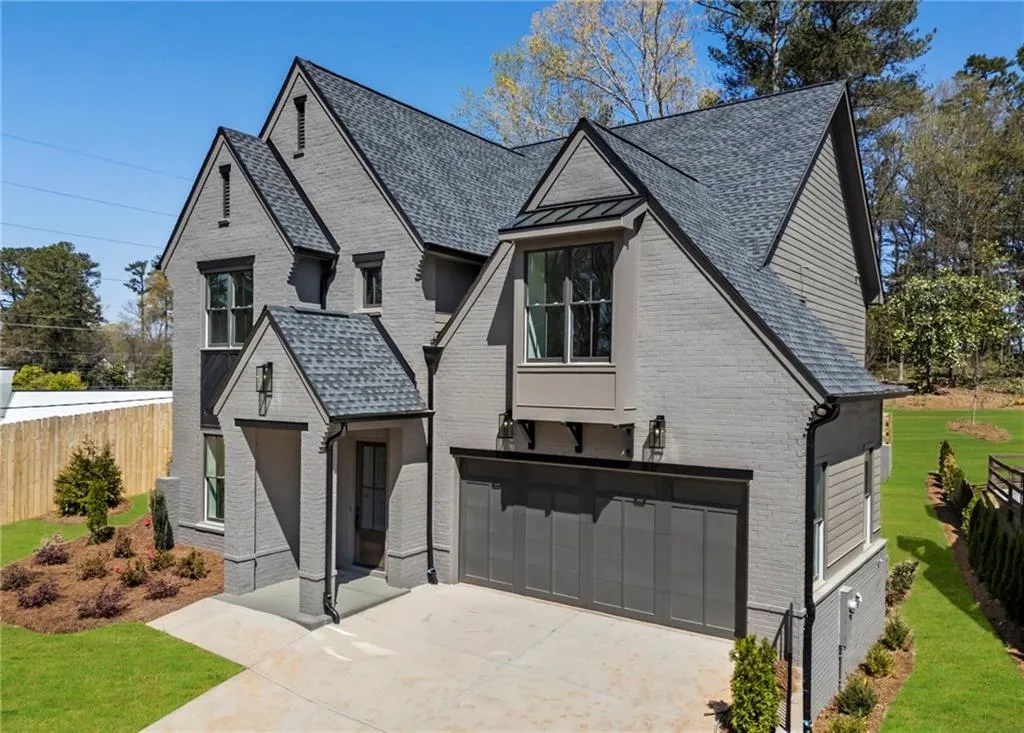 262 Green Hill Road Ne, Sandy Springs, Georgia 30342, 4 Bedrooms Bedrooms, ,3 BathroomsBathrooms,Residential,Sold,262 Green Hill Road Ne,7534064