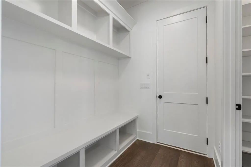 262 Green Hill Road Ne, Sandy Springs, Georgia 30342, 4 Bedrooms Bedrooms, ,3 BathroomsBathrooms,Residential,Sold,262 Green Hill Road Ne,7534064