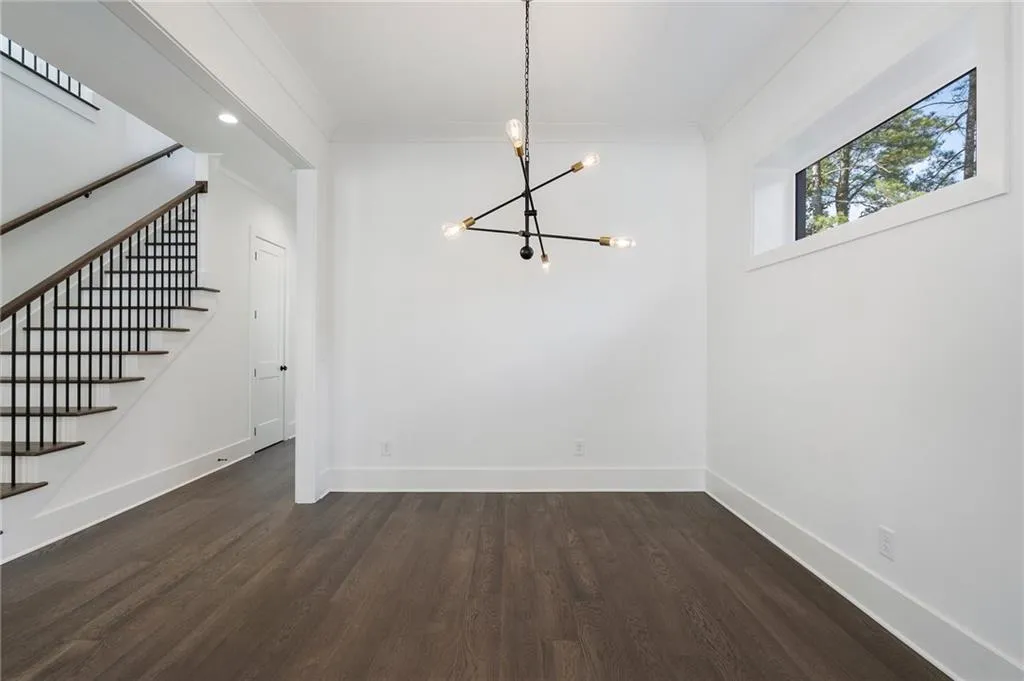 262 Green Hill Road Ne, Sandy Springs, Georgia 30342, 4 Bedrooms Bedrooms, ,3 BathroomsBathrooms,Residential,Sold,262 Green Hill Road Ne,7534064