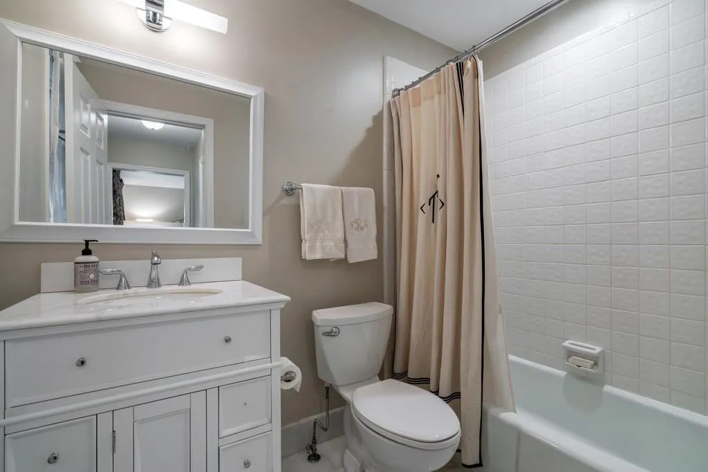 145 Woodchase Court Ne, Sandy Springs, Georgia 30319, 3 Bedrooms Bedrooms, ,3 BathroomsBathrooms,Residential,Sold,145 Woodchase Court Ne,6783736